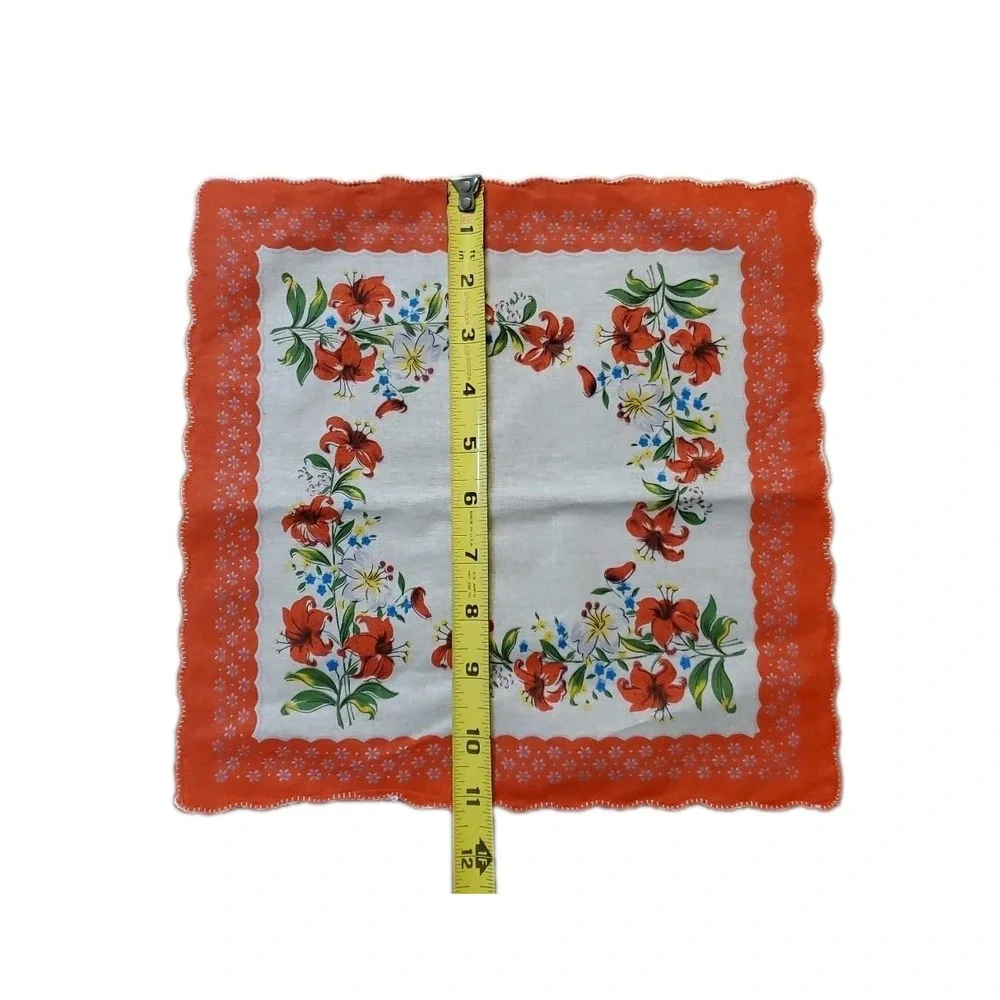 Linen‎ Red Lily Floral Handkerchief Scalloped Cottage Core Bridesmaid Granny
